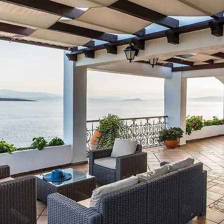Alianthos Vila *